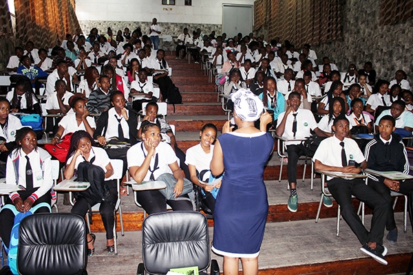 Campanha da União Africana na E.S.Francisco Manyanga